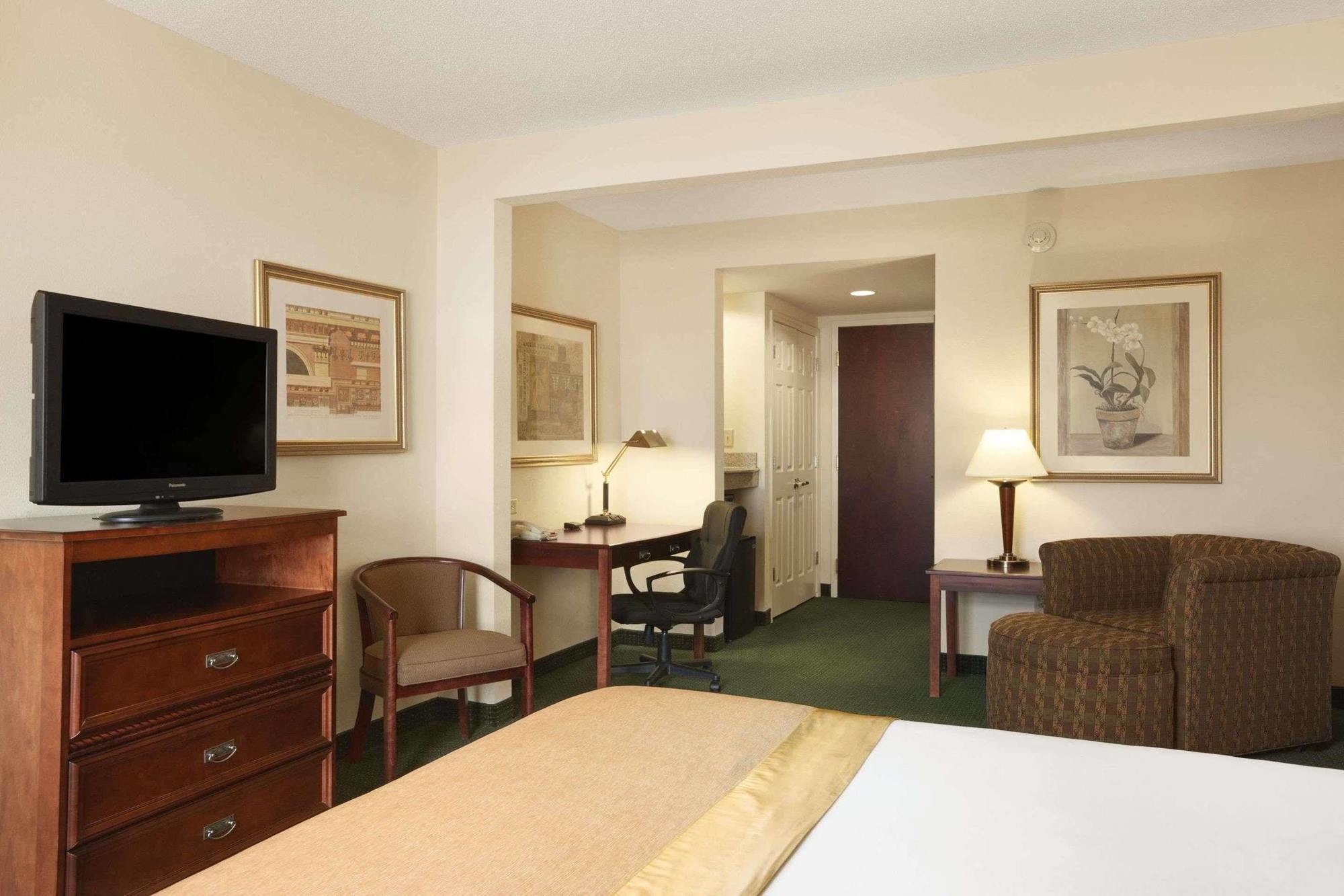 Wingate By Wyndham Chesapeake Otel Dış mekan fotoğraf